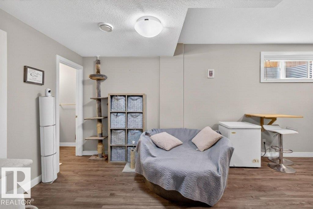 1363 Adamson Drive, Edmonton, AB - Indoor