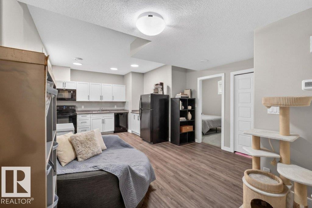 1363 Adamson Drive, Edmonton, AB - Indoor
