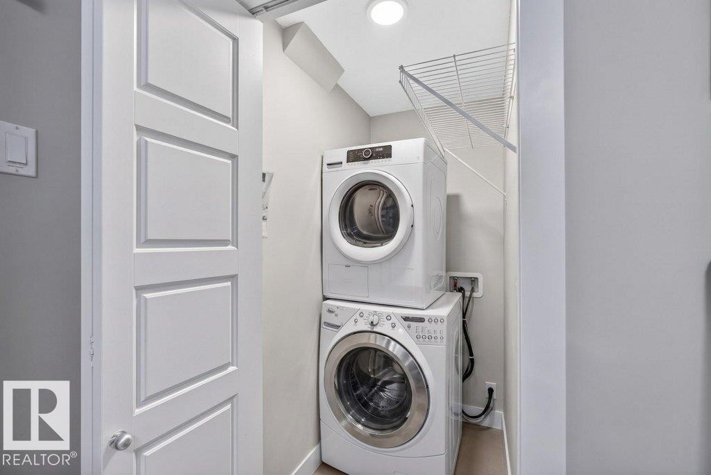 1363 Adamson Drive, Edmonton, AB - Indoor Photo Showing Laundry Room