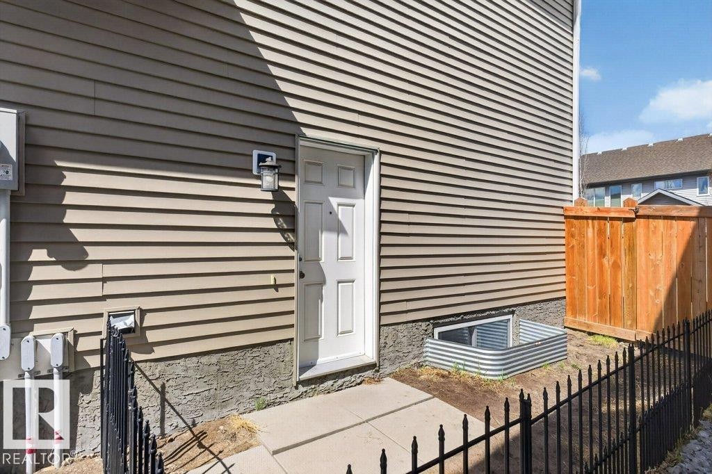 1363 Adamson Drive, Edmonton, AB - Outdoor