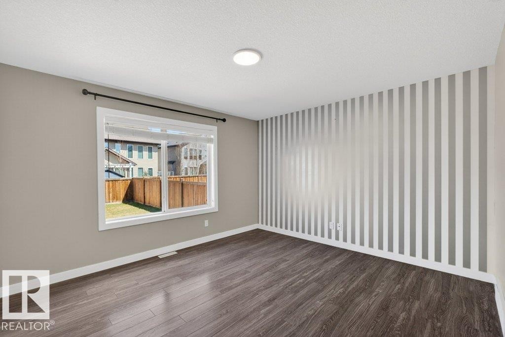 1363 Adamson Drive, Edmonton, AB - Indoor Photo Showing Other Room