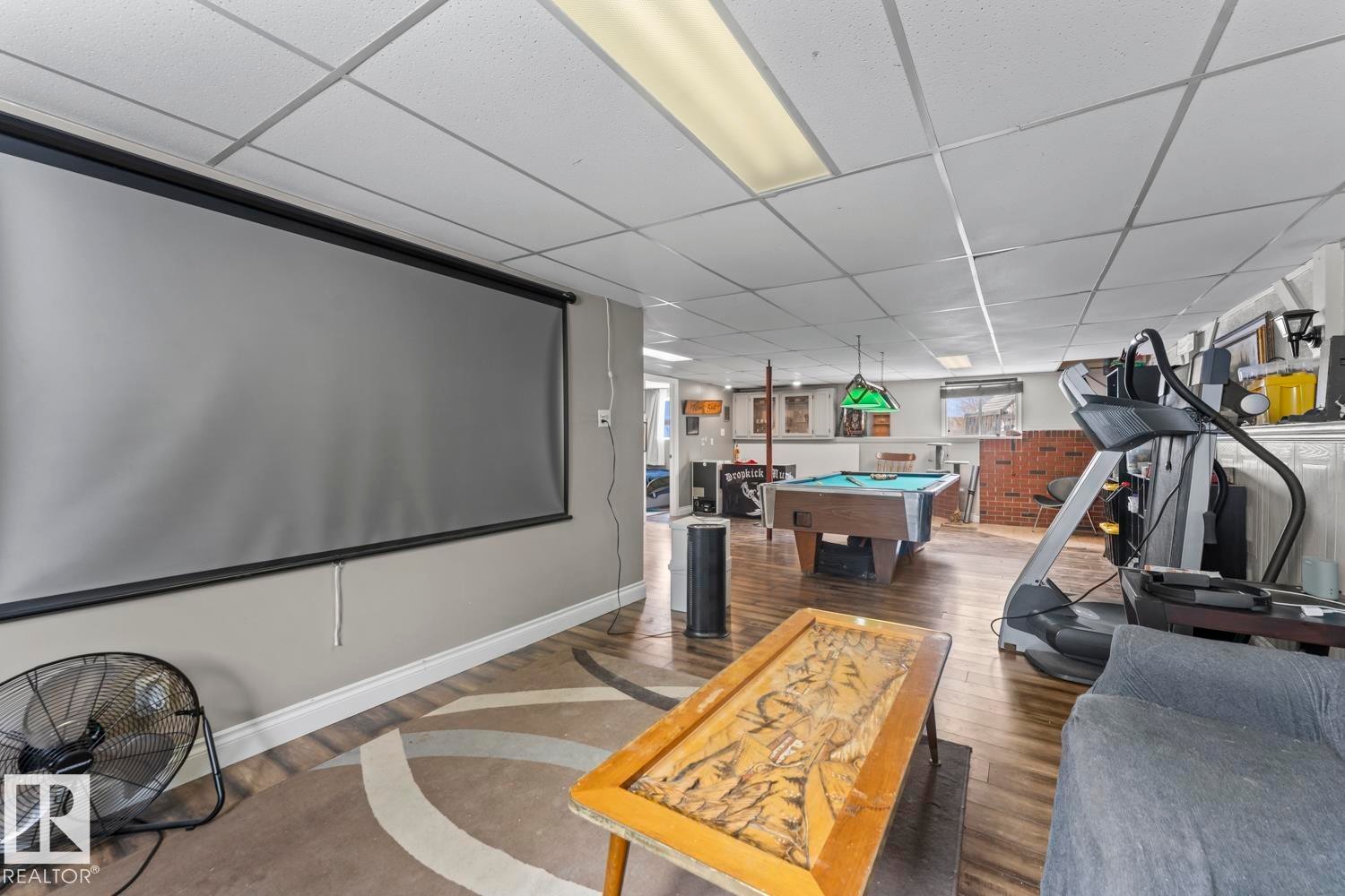 1815 Forest Drive, Cold Lake, AB - Indoor Photo Showing Gym Room