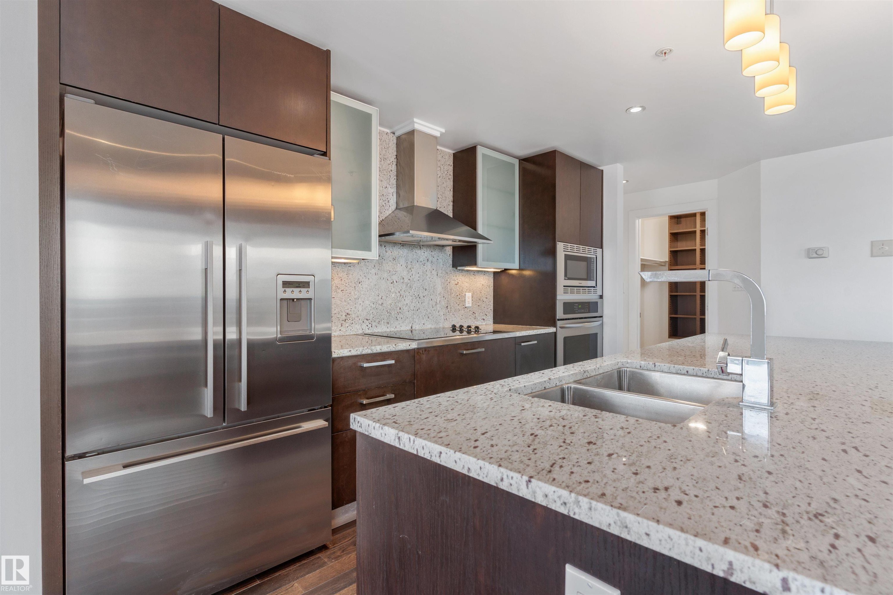 #1901 10388 105 St Nw, Edmonton, AB - Indoor Photo Showing Kitchen With Stainless Steel Kitchen With Double Sink With Upgraded Kitchen