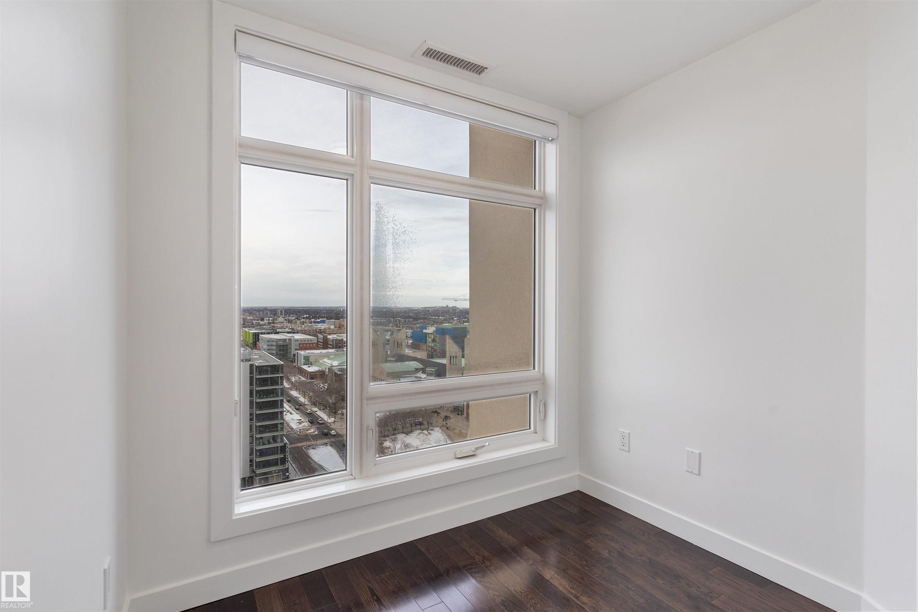 #1901 10388 105 St Nw, Edmonton, AB - Indoor Photo Showing Other Room