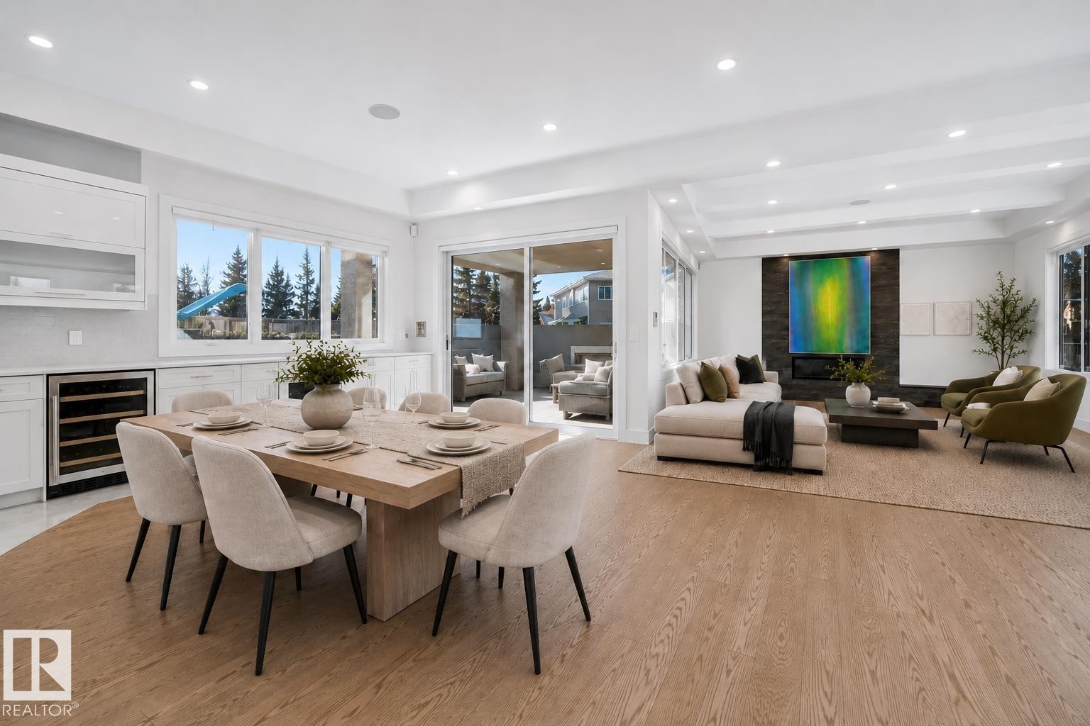 14643 92A Avenue, Edmonton, AB - Indoor Photo Showing Dining Room