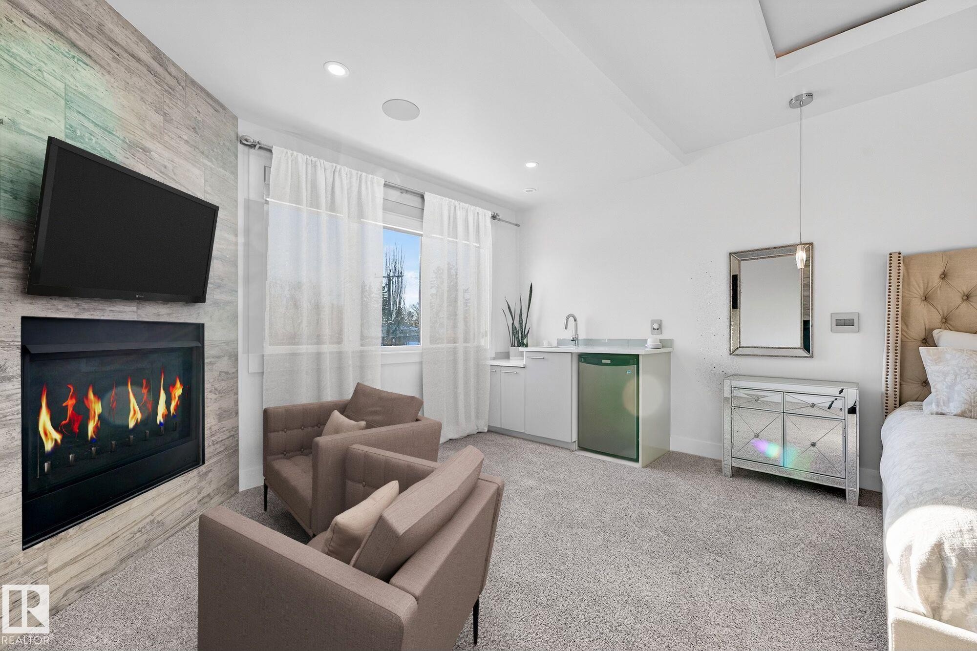 14643 92A Avenue, Edmonton, AB - Indoor With Fireplace