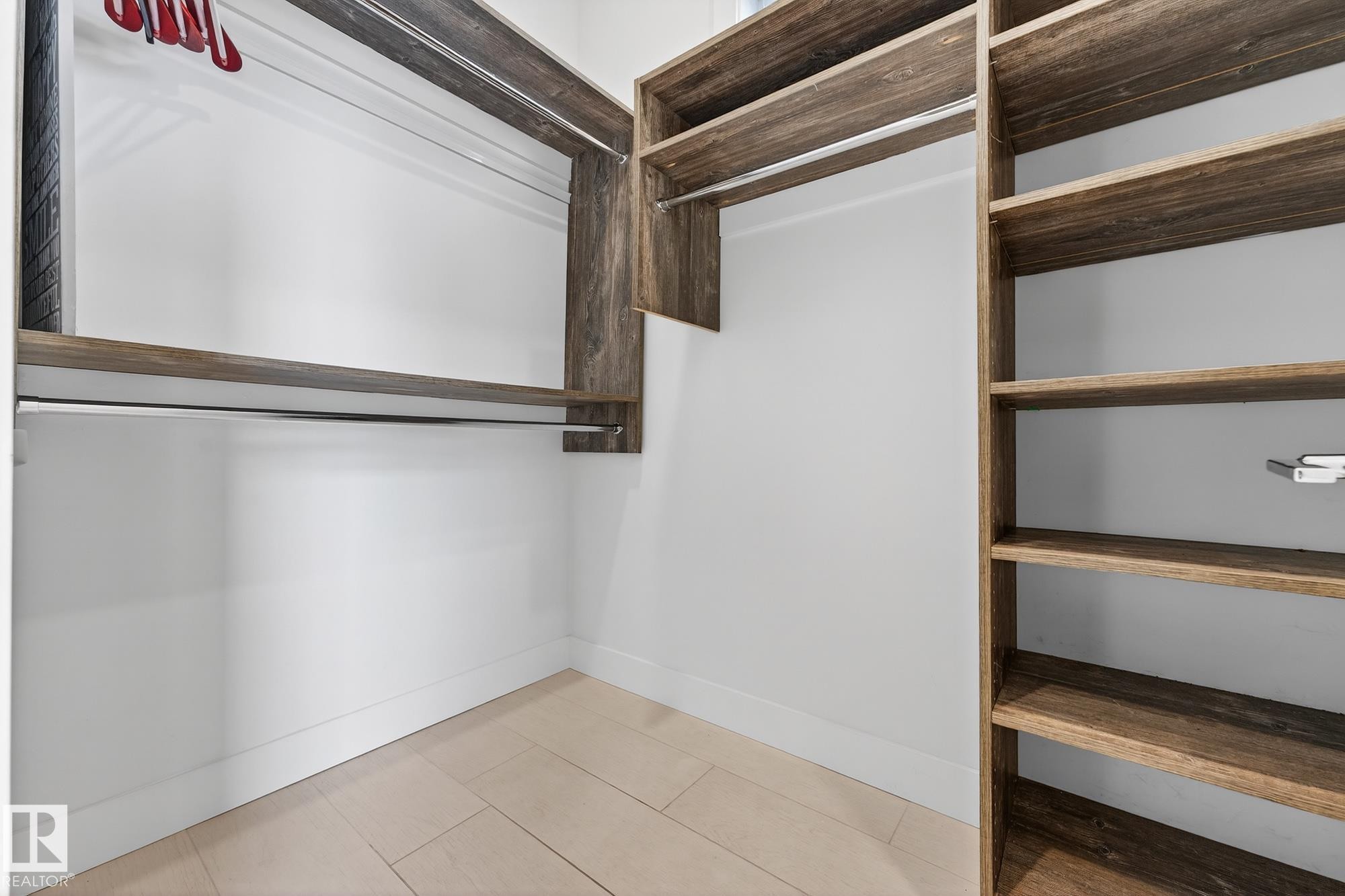14643 92A Avenue, Edmonton, AB - Indoor Photo Showing Other Room