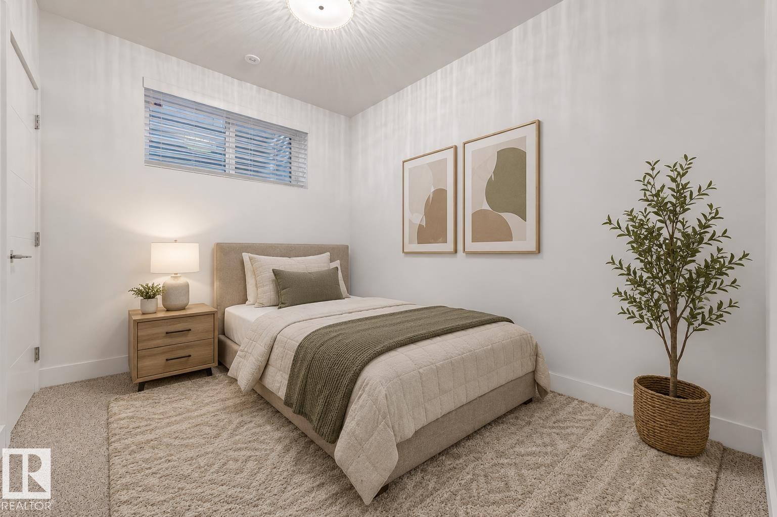 14643 92A Avenue, Edmonton, AB - Indoor Photo Showing Bedroom