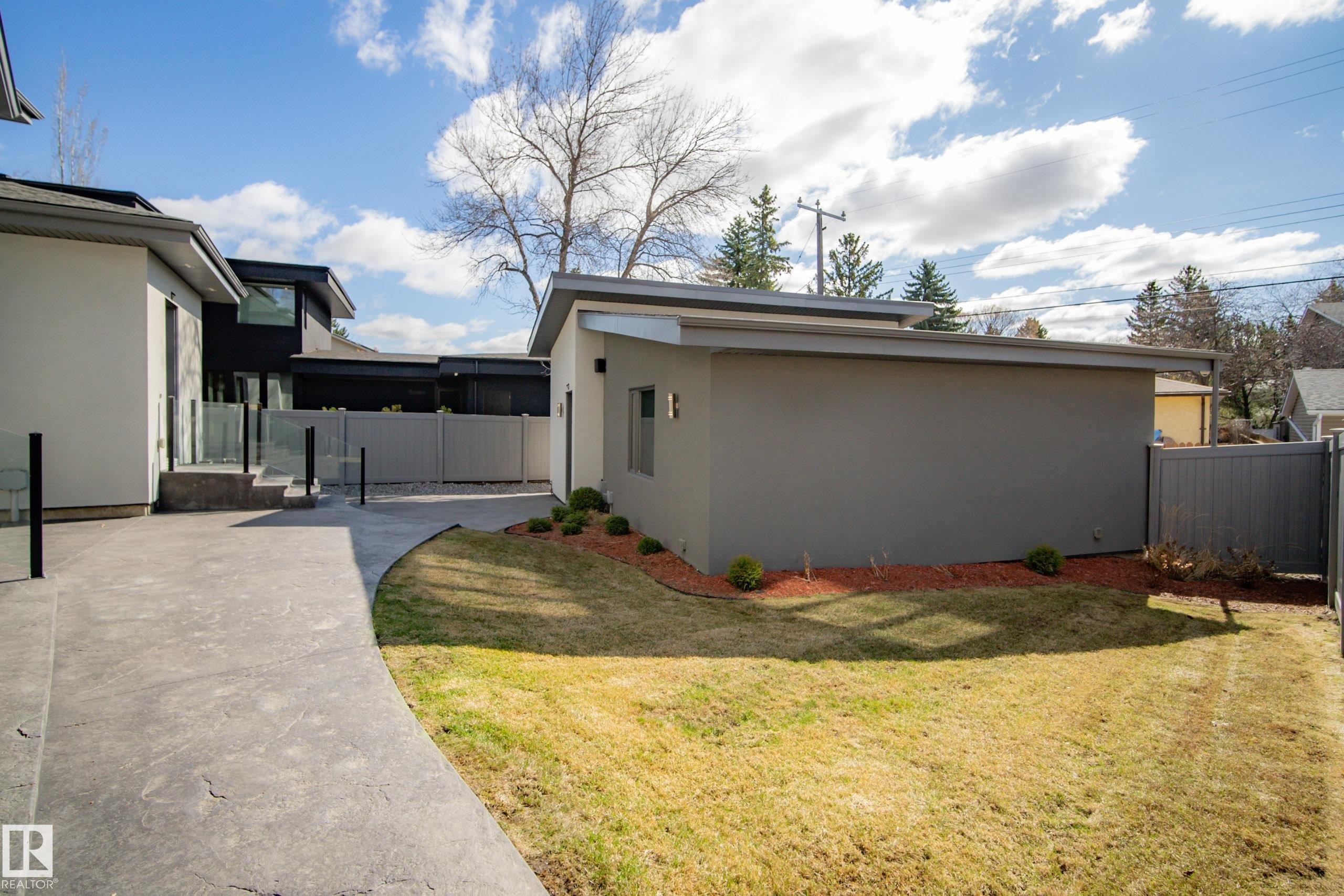 14643 92A Avenue, Edmonton, AB - Outdoor
