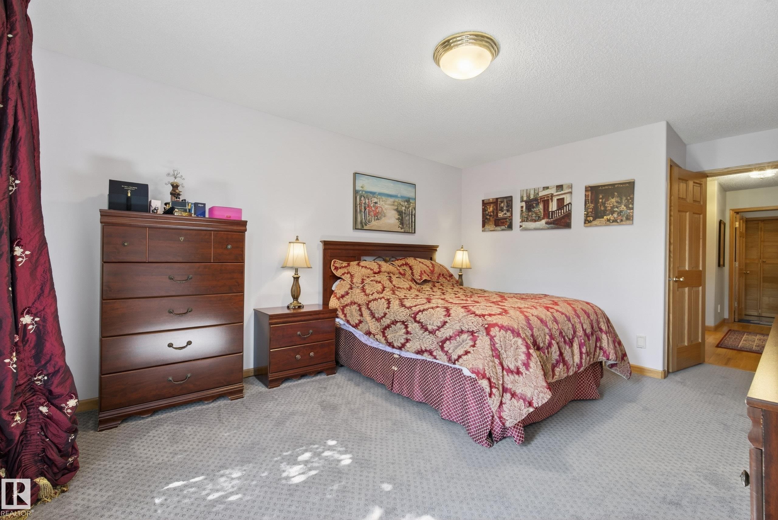 433 Twin Brooks Crescent, Edmonton, AB - Indoor Photo Showing Bedroom