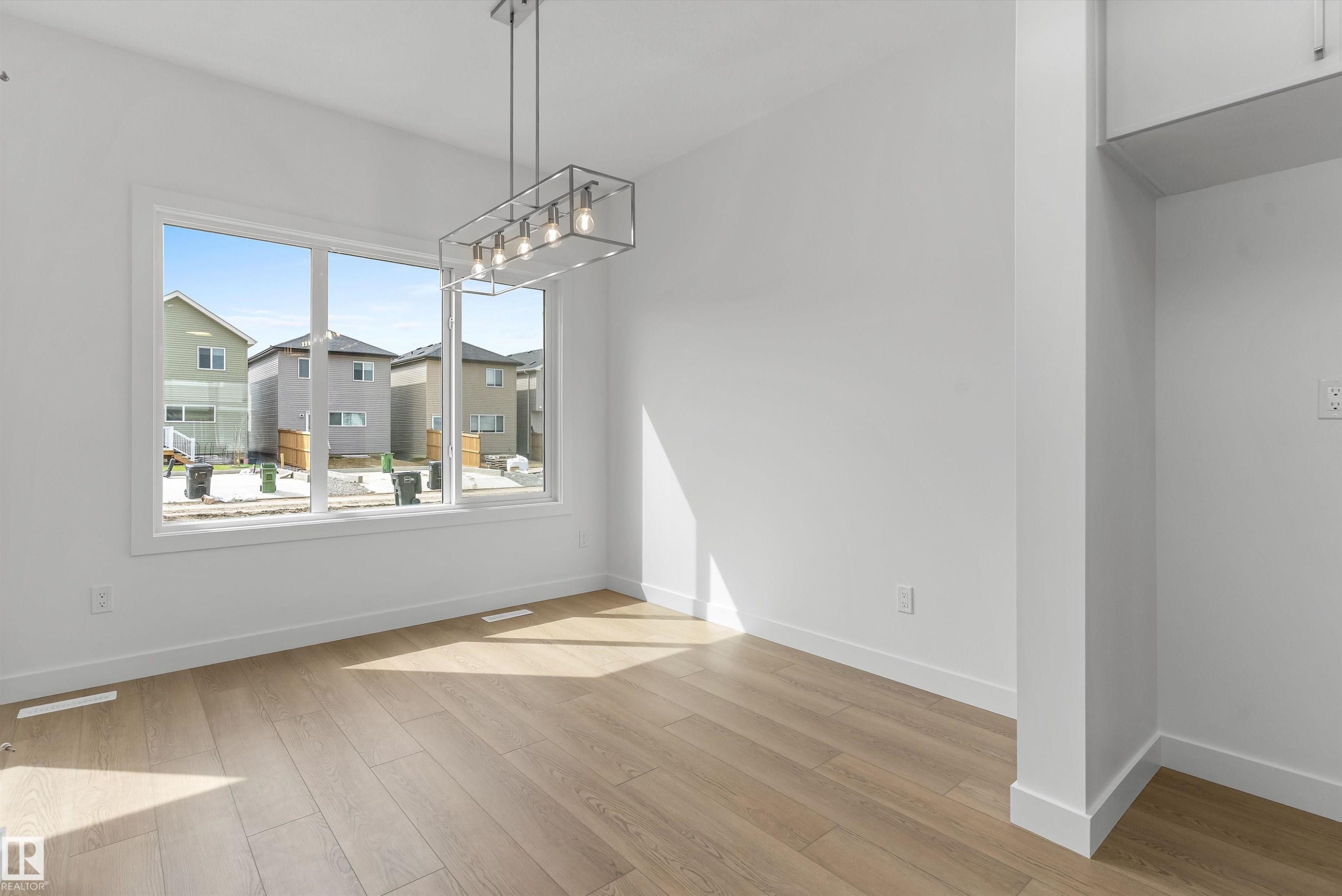 6265 175A Avenue Nw, Edmonton, AB - Indoor Photo Showing Other Room