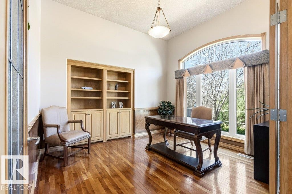 244 Wolf Willow Road, Edmonton, AB - Indoor