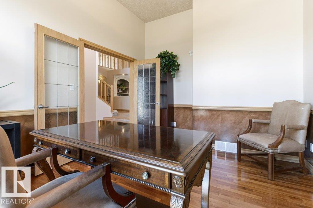 244 Wolf Willow Road, Edmonton, AB - Indoor Photo Showing Other Room