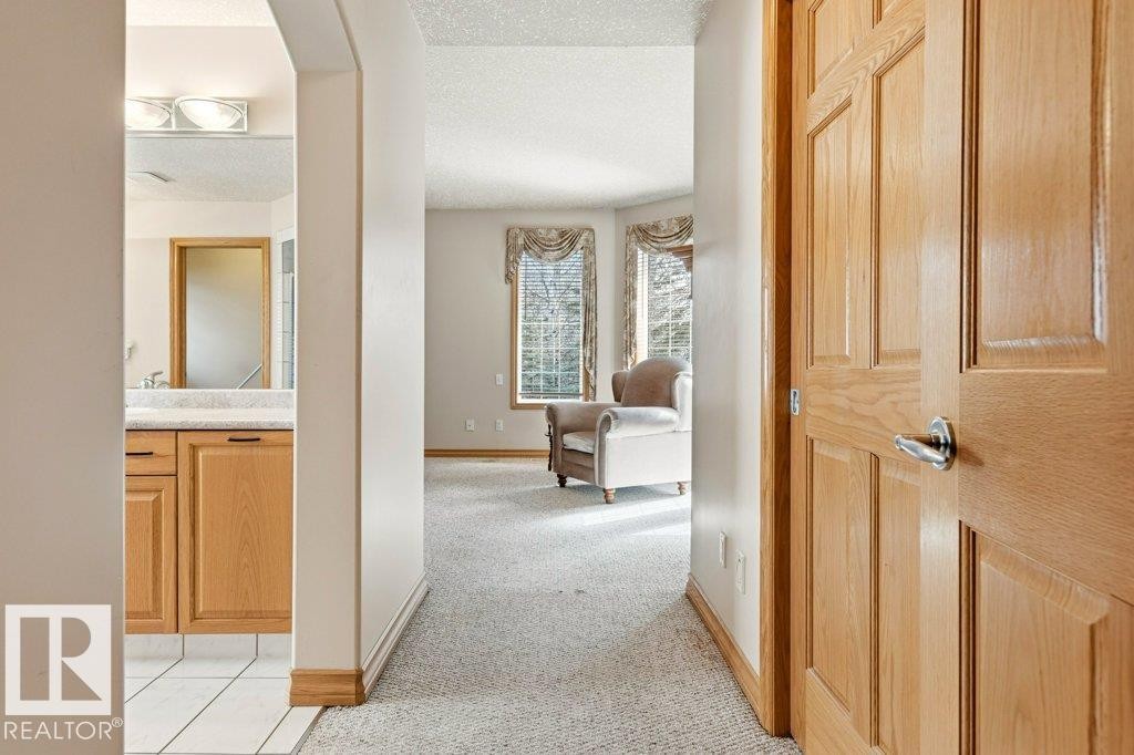 244 Wolf Willow Road, Edmonton, AB - Indoor Photo Showing Other Room
