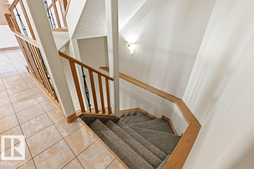 244 Wolf Willow Road, Edmonton, AB - Indoor Photo Showing Other Room