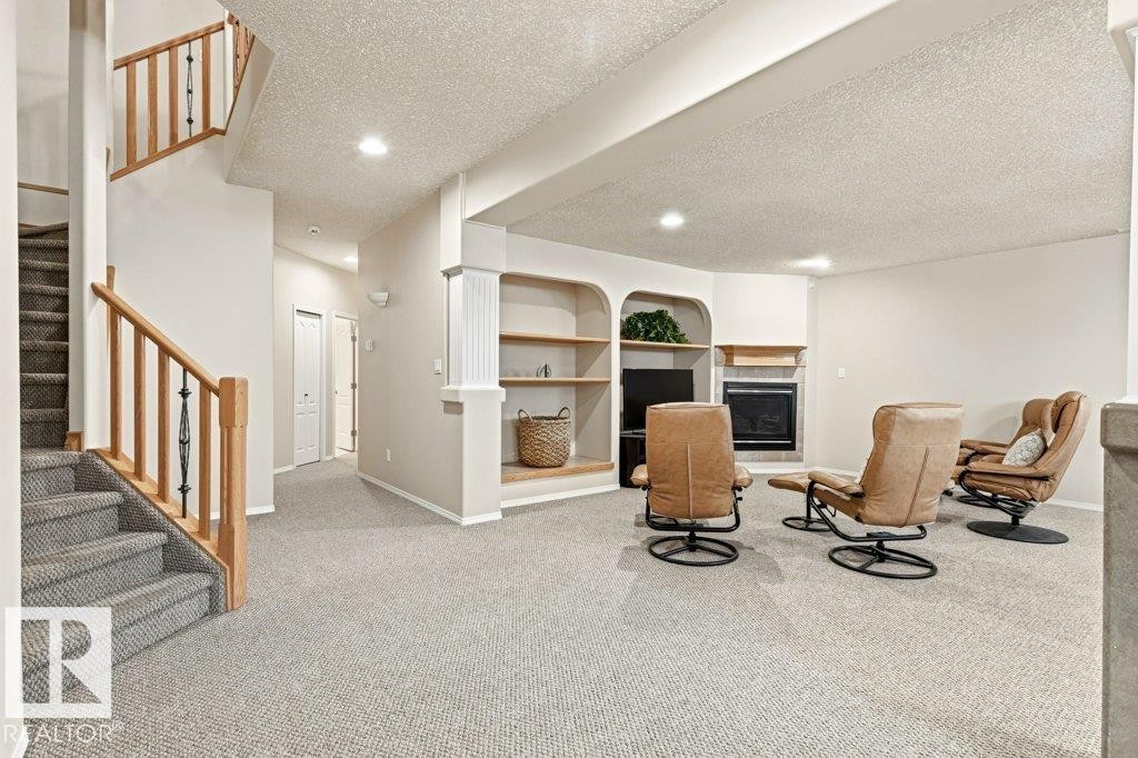 244 Wolf Willow Road, Edmonton, AB - Indoor