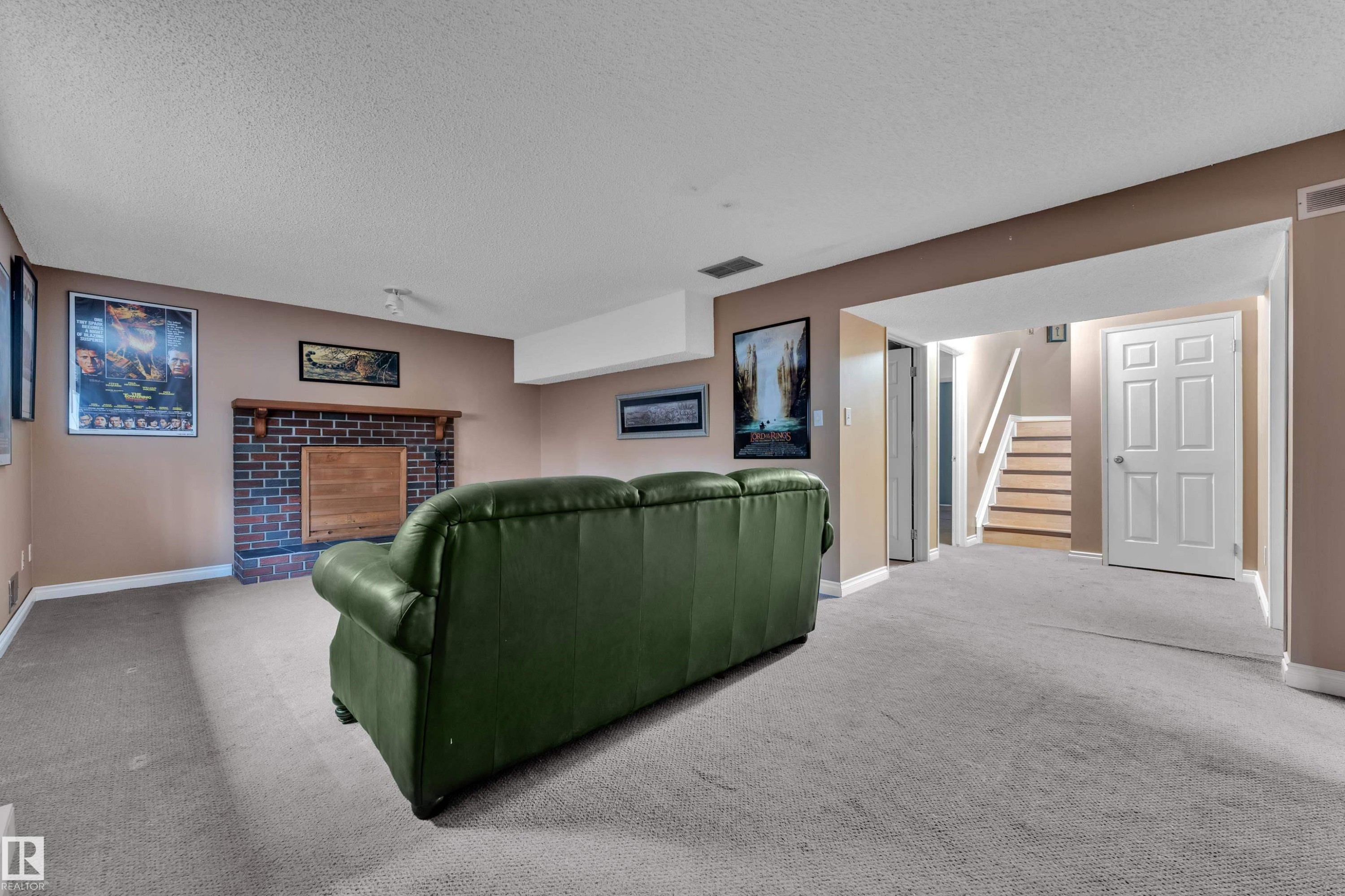 4903 11A Avenue, Edmonton, AB - Indoor