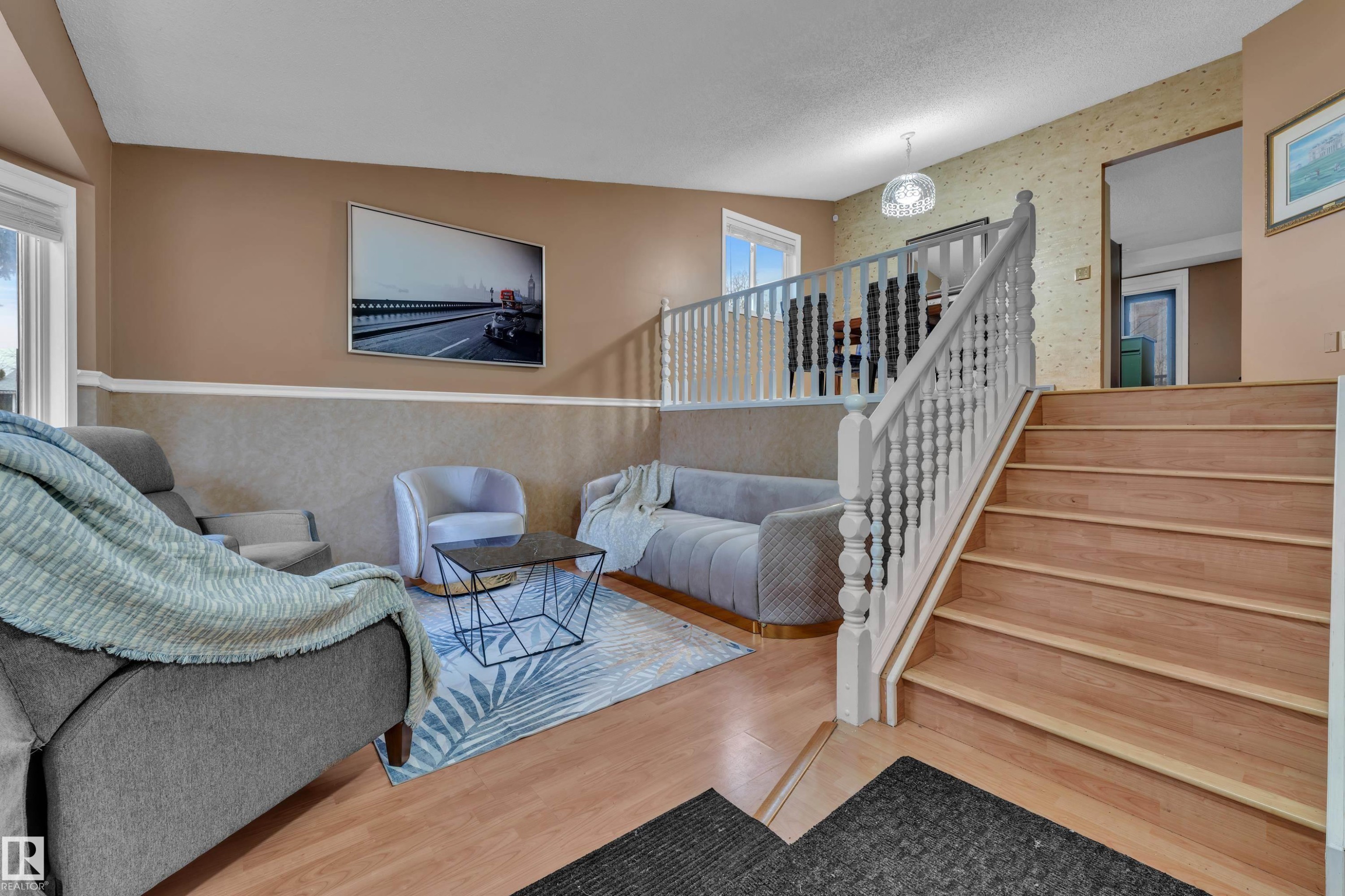 4903 11A Avenue, Edmonton, AB - Indoor