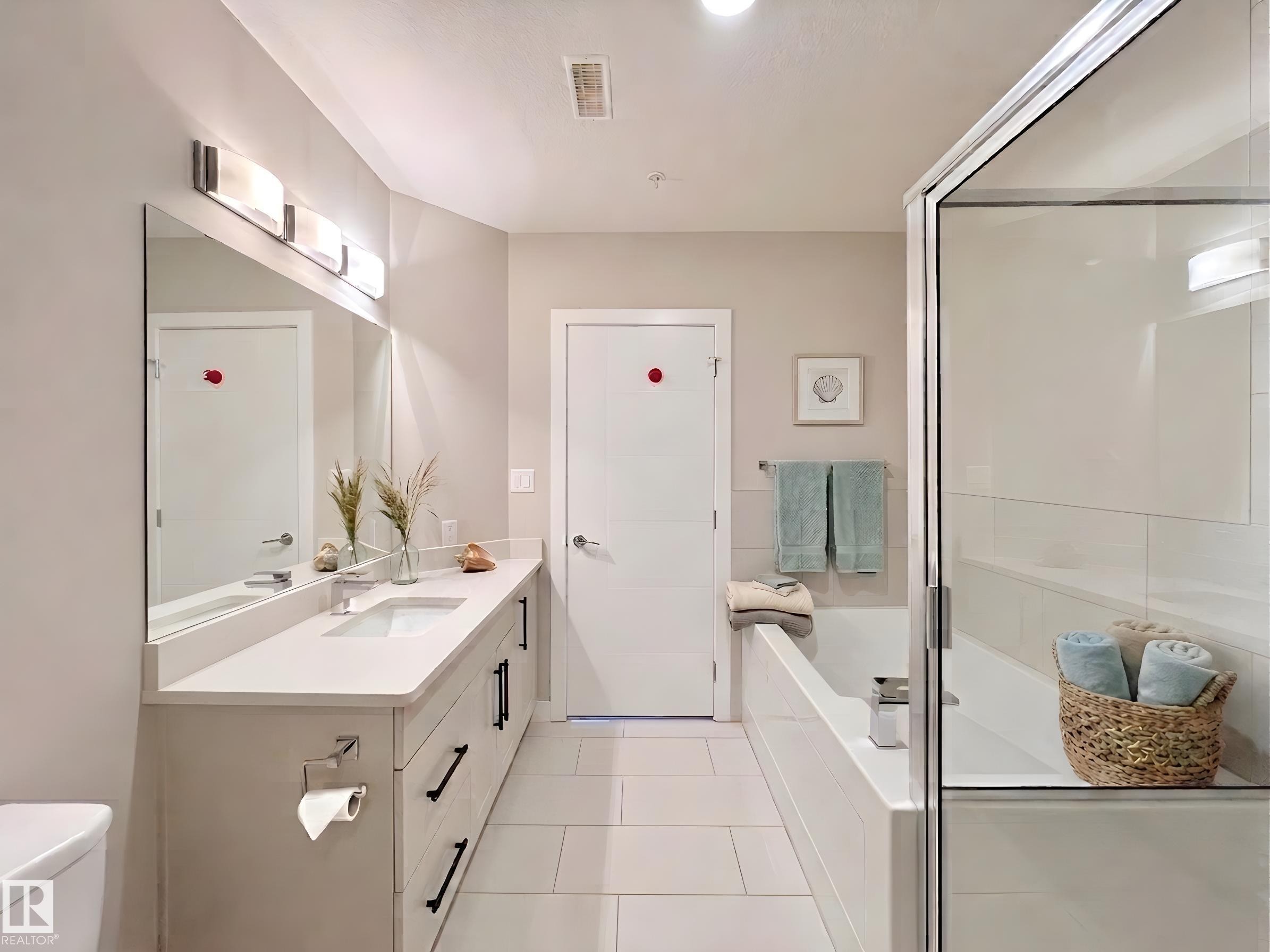 101 625 Leger Way, Edmonton, AB - Indoor Photo Showing Bathroom