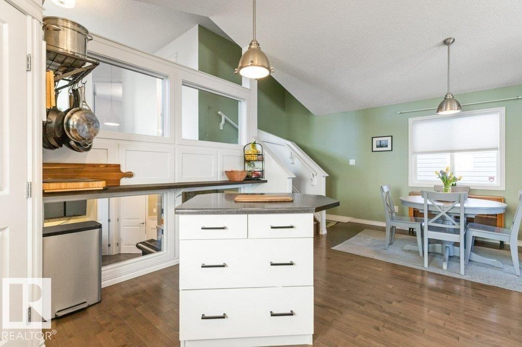 21414 94A Avenue, Edmonton, AB - Indoor