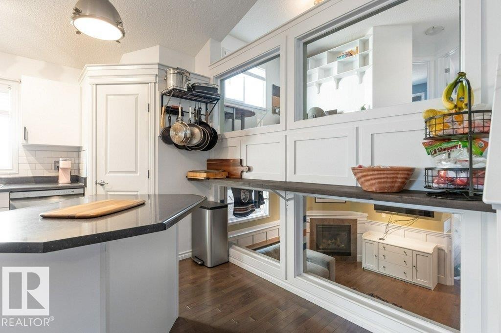 21414 94A Avenue, Edmonton, AB - Indoor