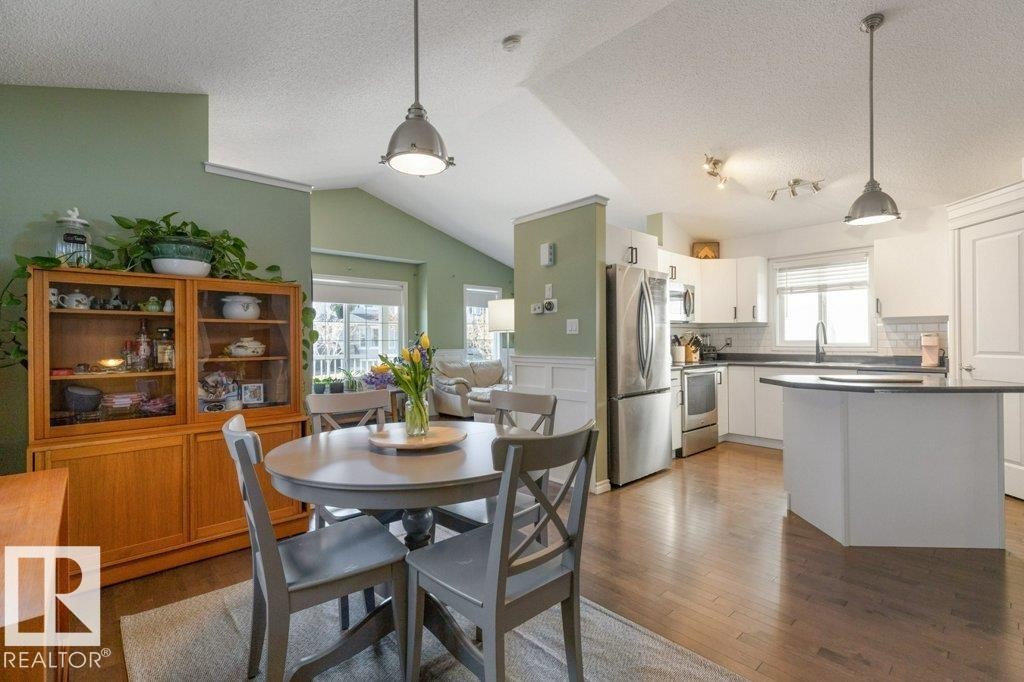 21414 94A Avenue, Edmonton, AB - Indoor Photo Showing Other Room