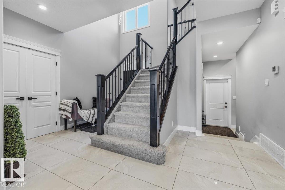 819 Albany Cove, Edmonton, AB - Indoor Photo Showing Other Room