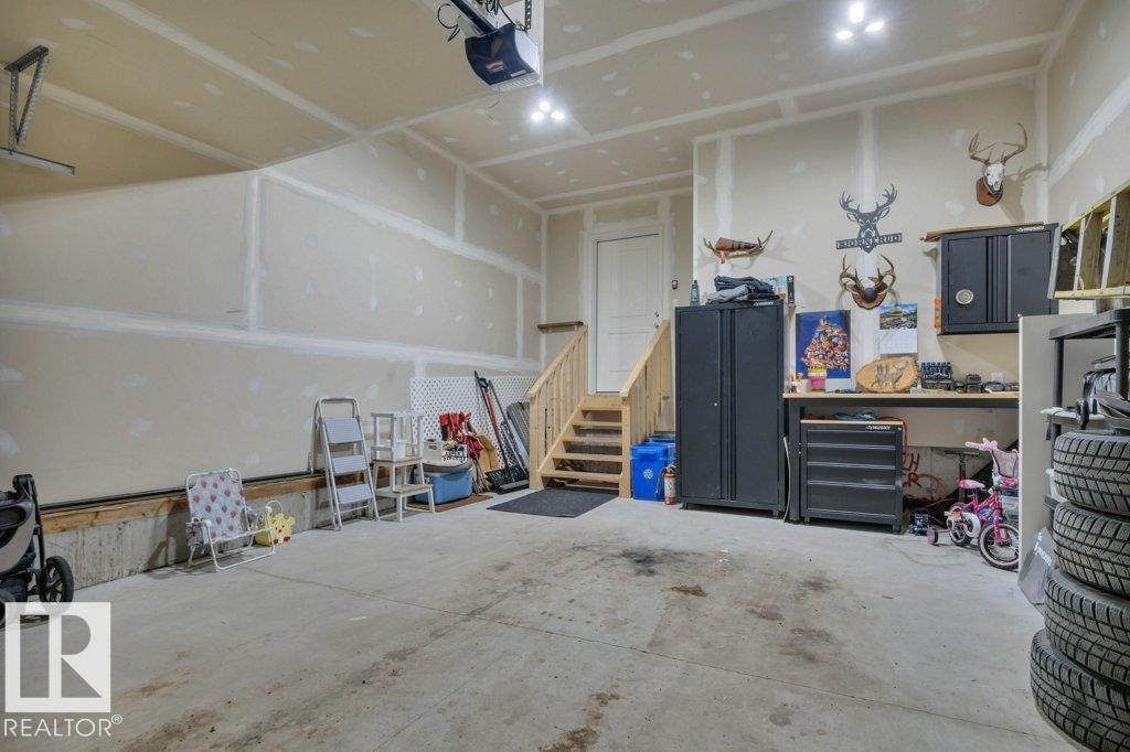 161 Larch Crescent, Leduc, AB - Indoor Photo Showing Garage
