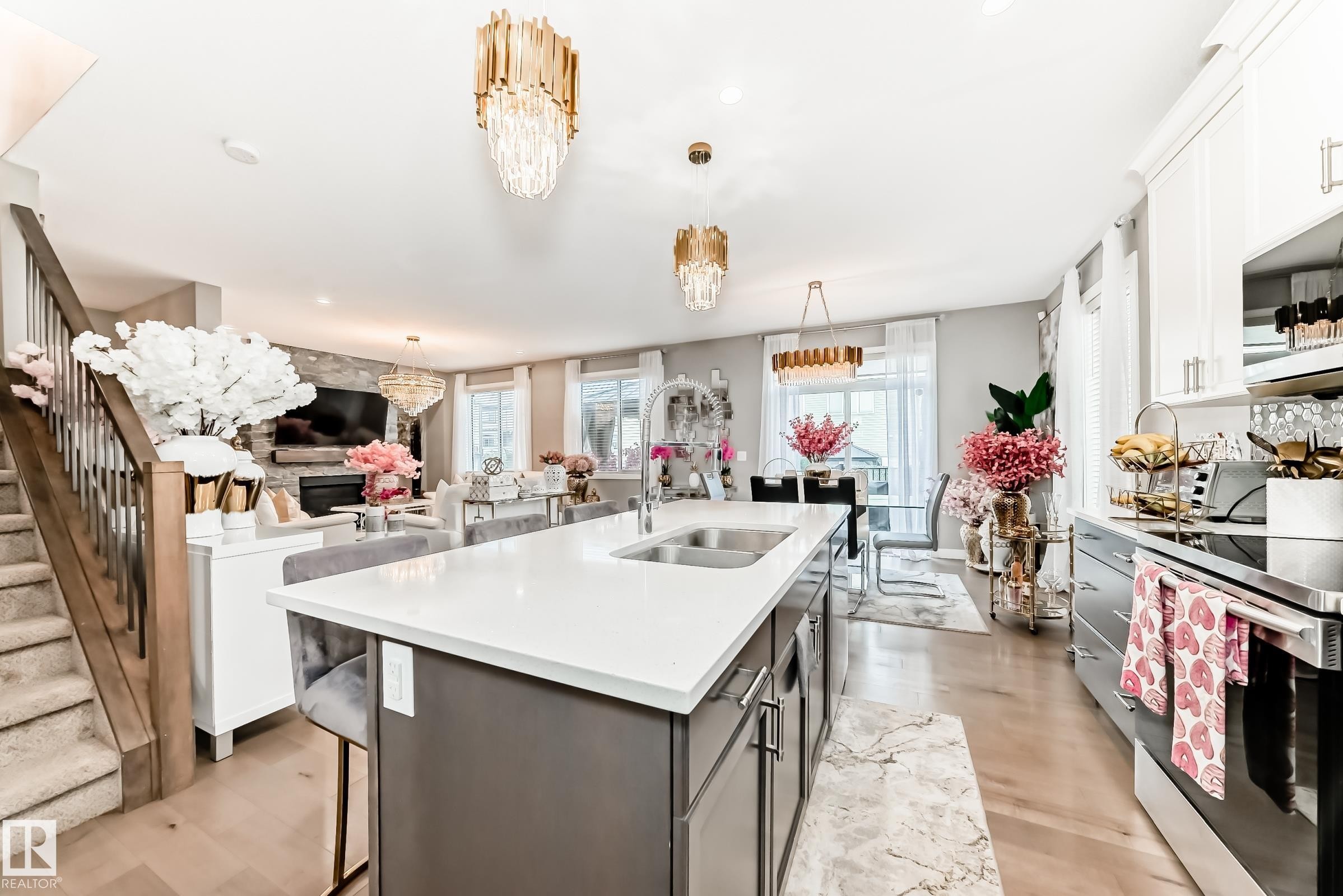 2012 200 Street, Edmonton, AB - Indoor Photo Showing Kitchen With Double Sink