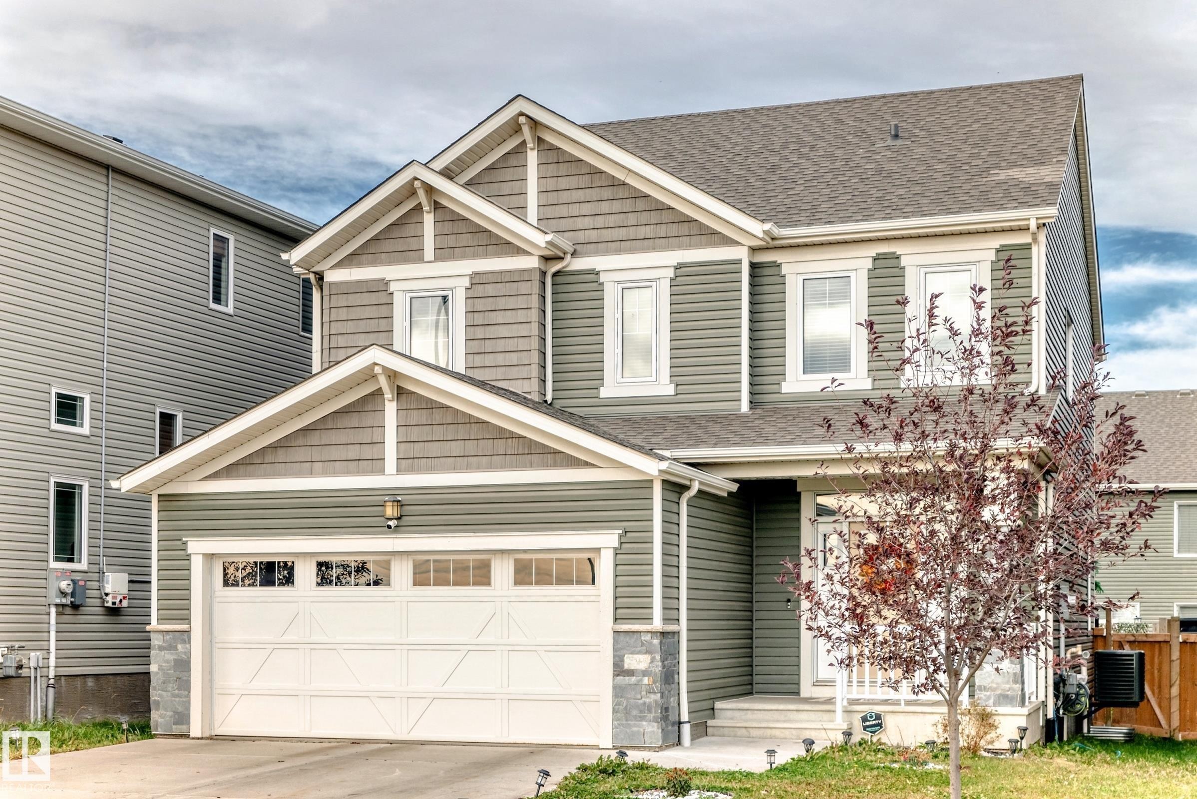 2012 200 Street, Edmonton, AB - Outdoor