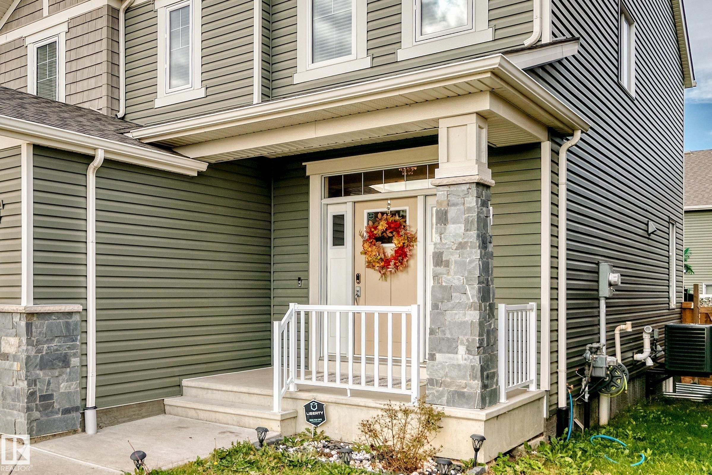 2012 200 Street, Edmonton, AB - Outdoor With Deck Patio Veranda