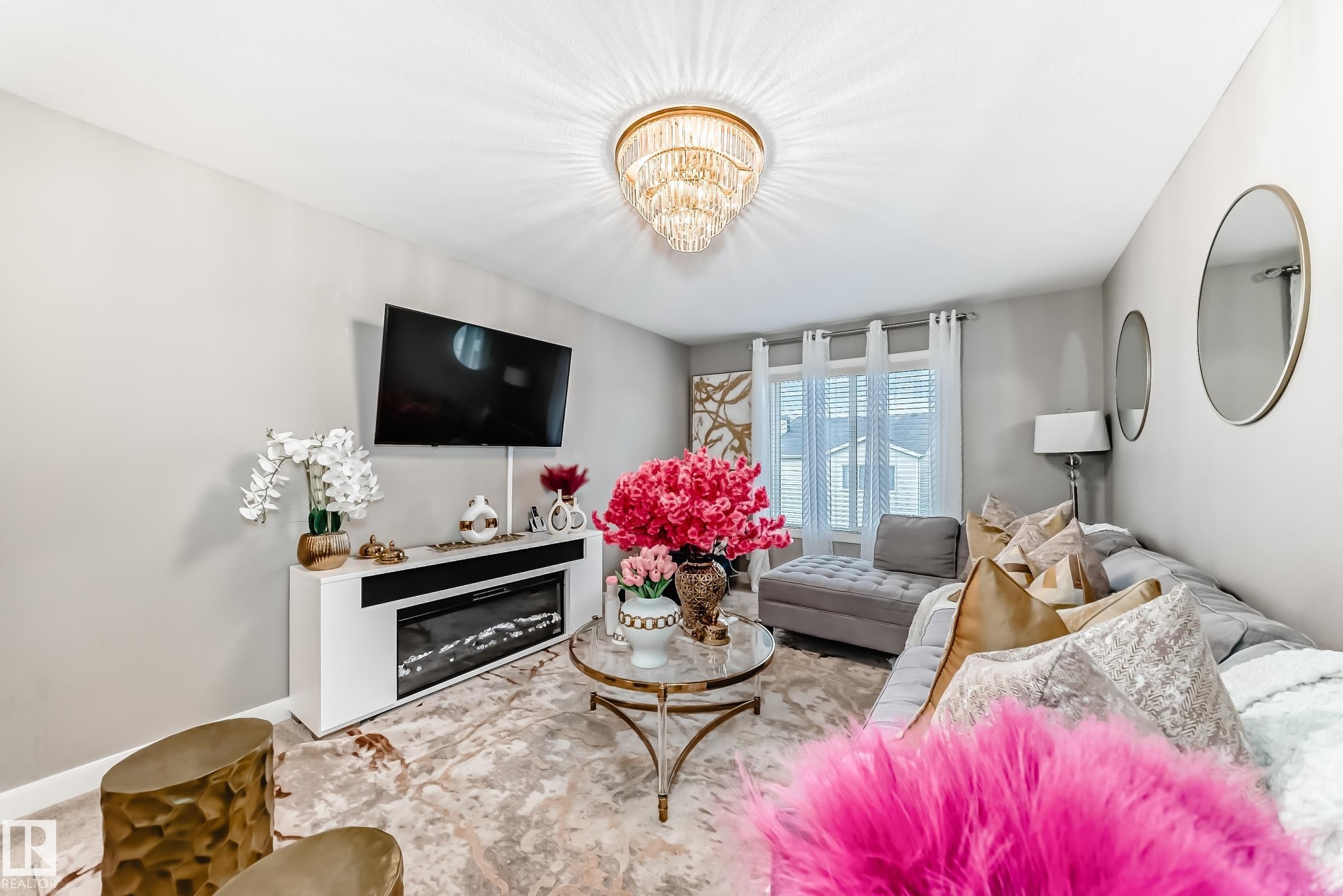 2012 200 Street, Edmonton, AB - Indoor Photo Showing Living Room