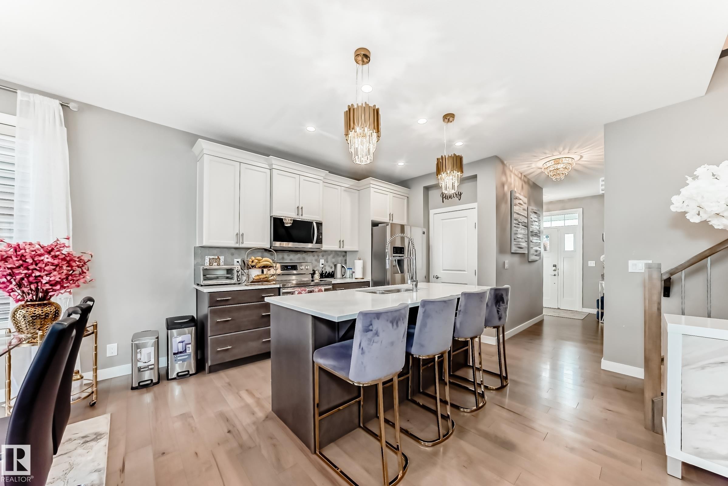 2012 200 Street, Edmonton, AB - Indoor