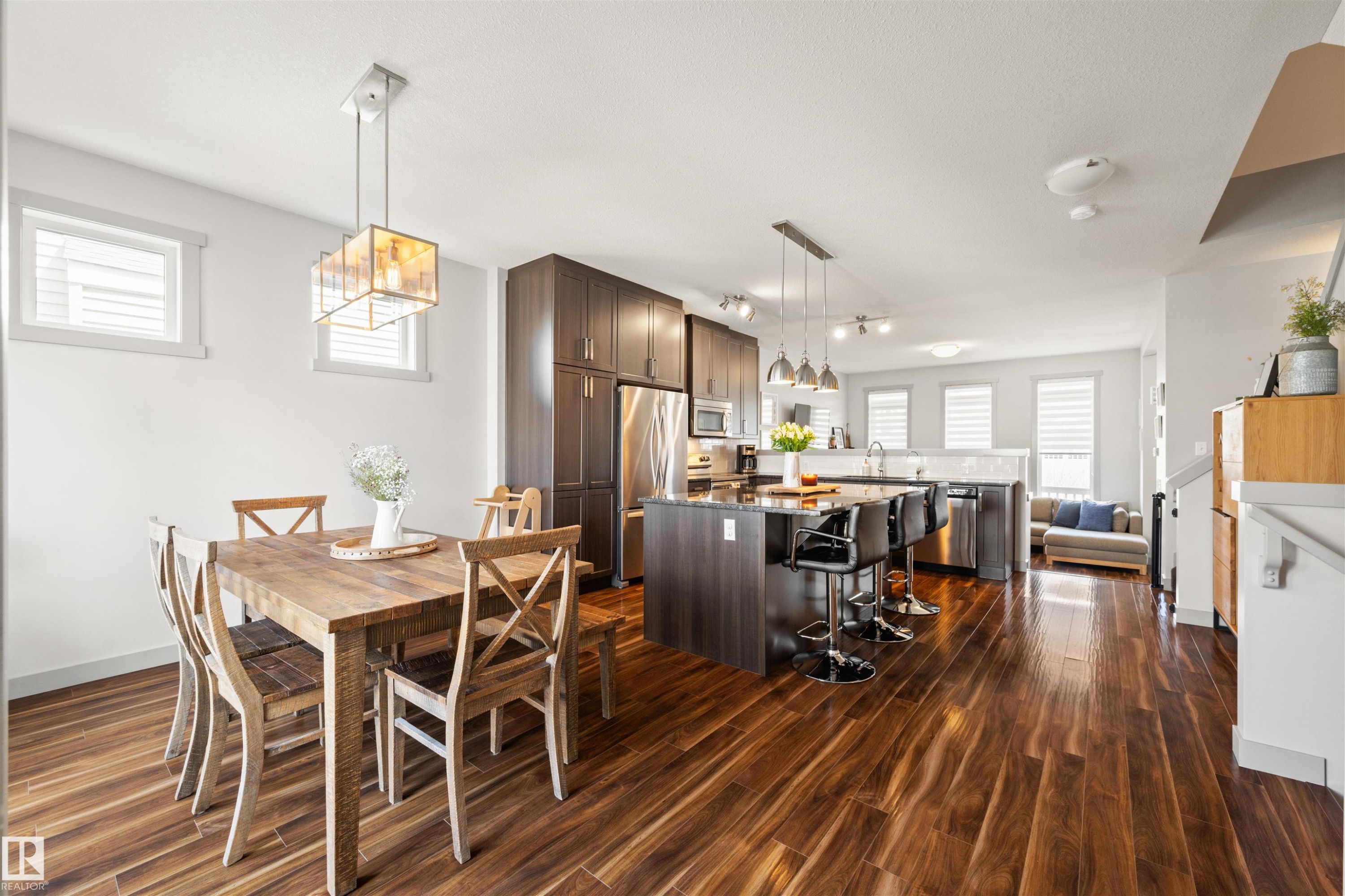 16460 15 Avenue, Edmonton, AB - Indoor Photo Showing Dining Room