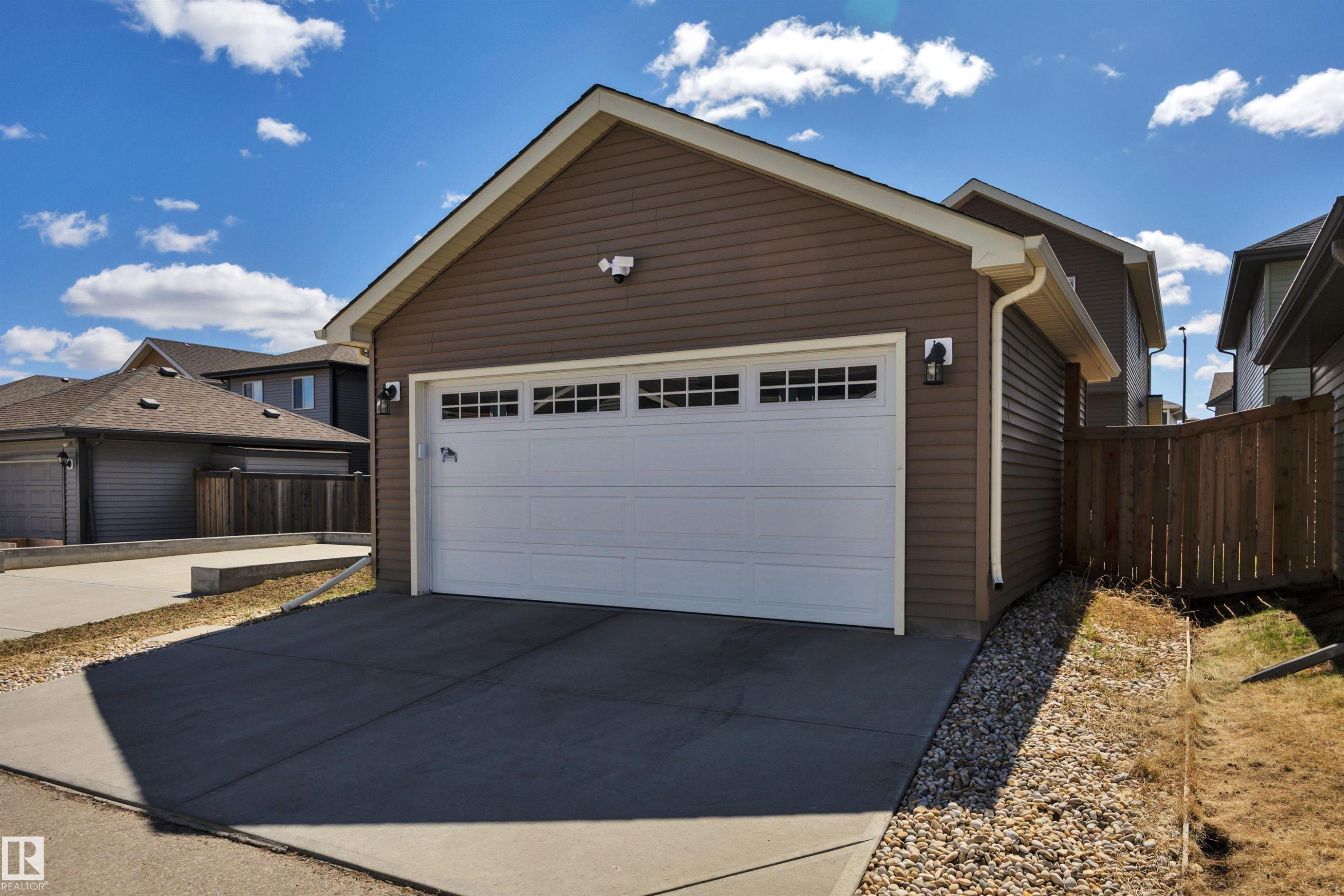 22220 88 Avenue, Edmonton, AB - Outdoor