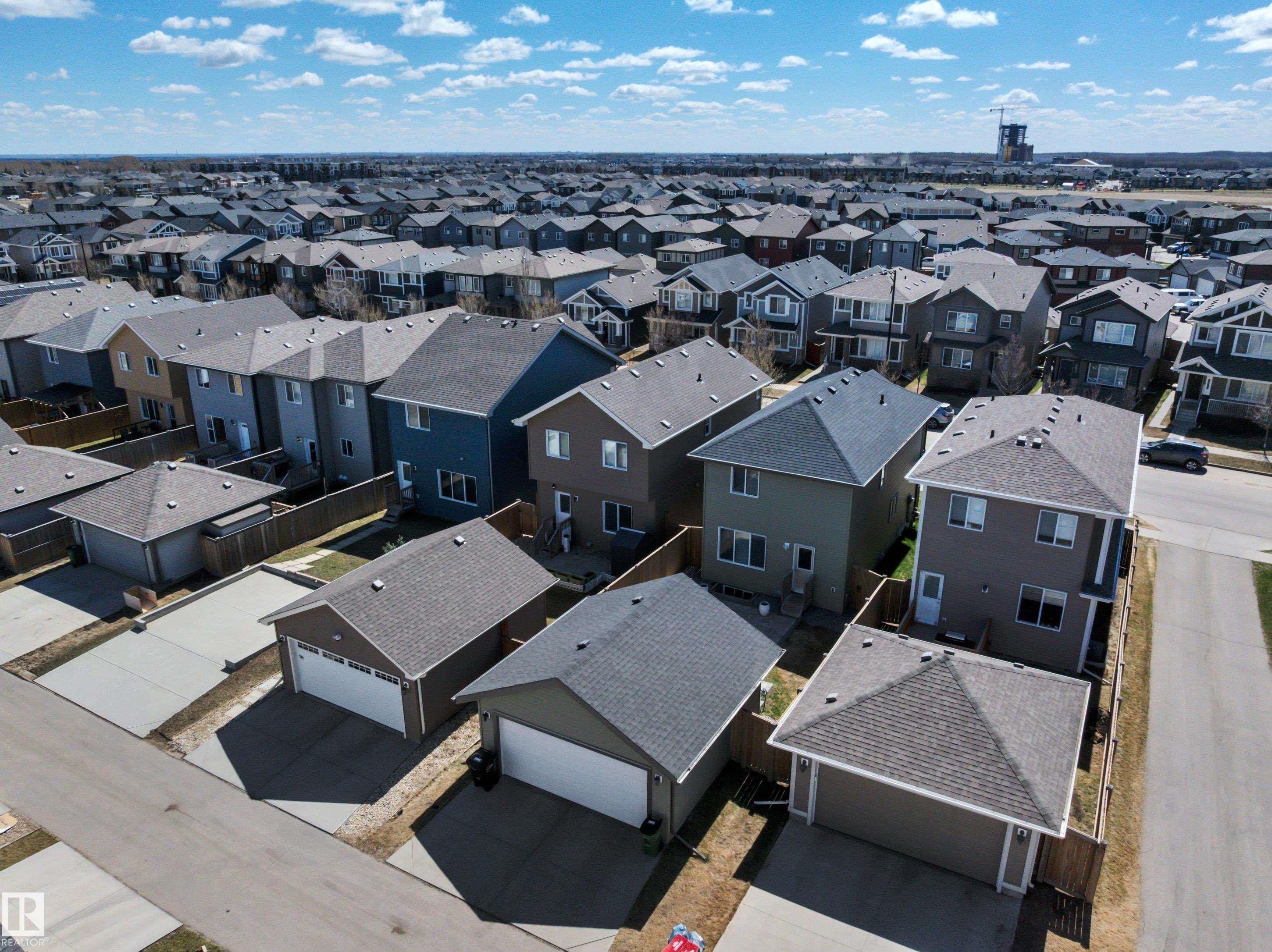 22220 88 Avenue, Edmonton, AB - Outdoor