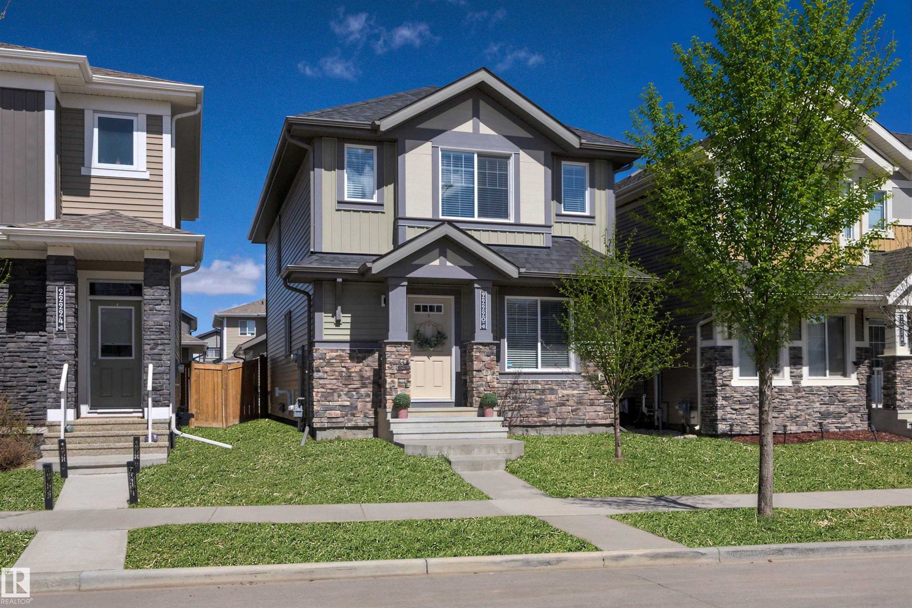 22220 88 Avenue, Edmonton, AB - Outdoor With Facade
