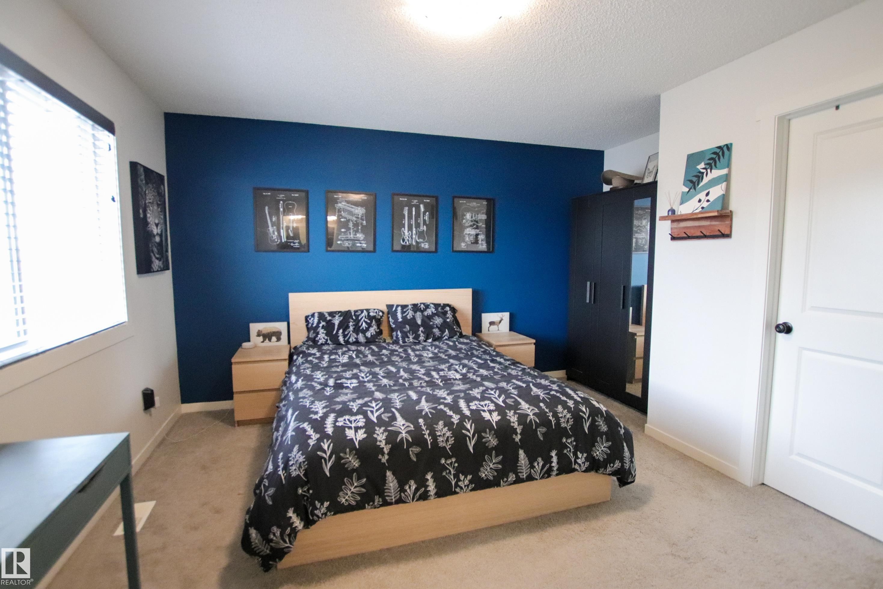 2509 14 Avenue, Edmonton, AB - Indoor Photo Showing Bedroom