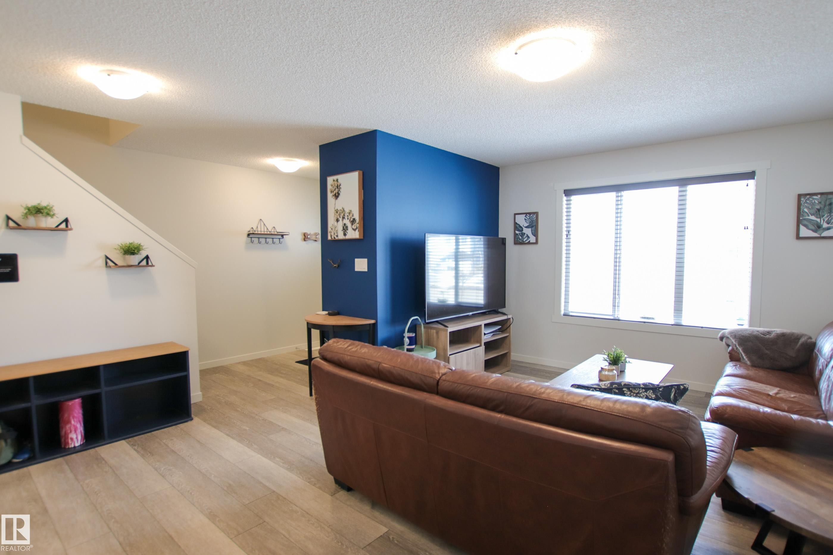 2509 14 Avenue, Edmonton, AB - Indoor Photo Showing Living Room With Fireplace