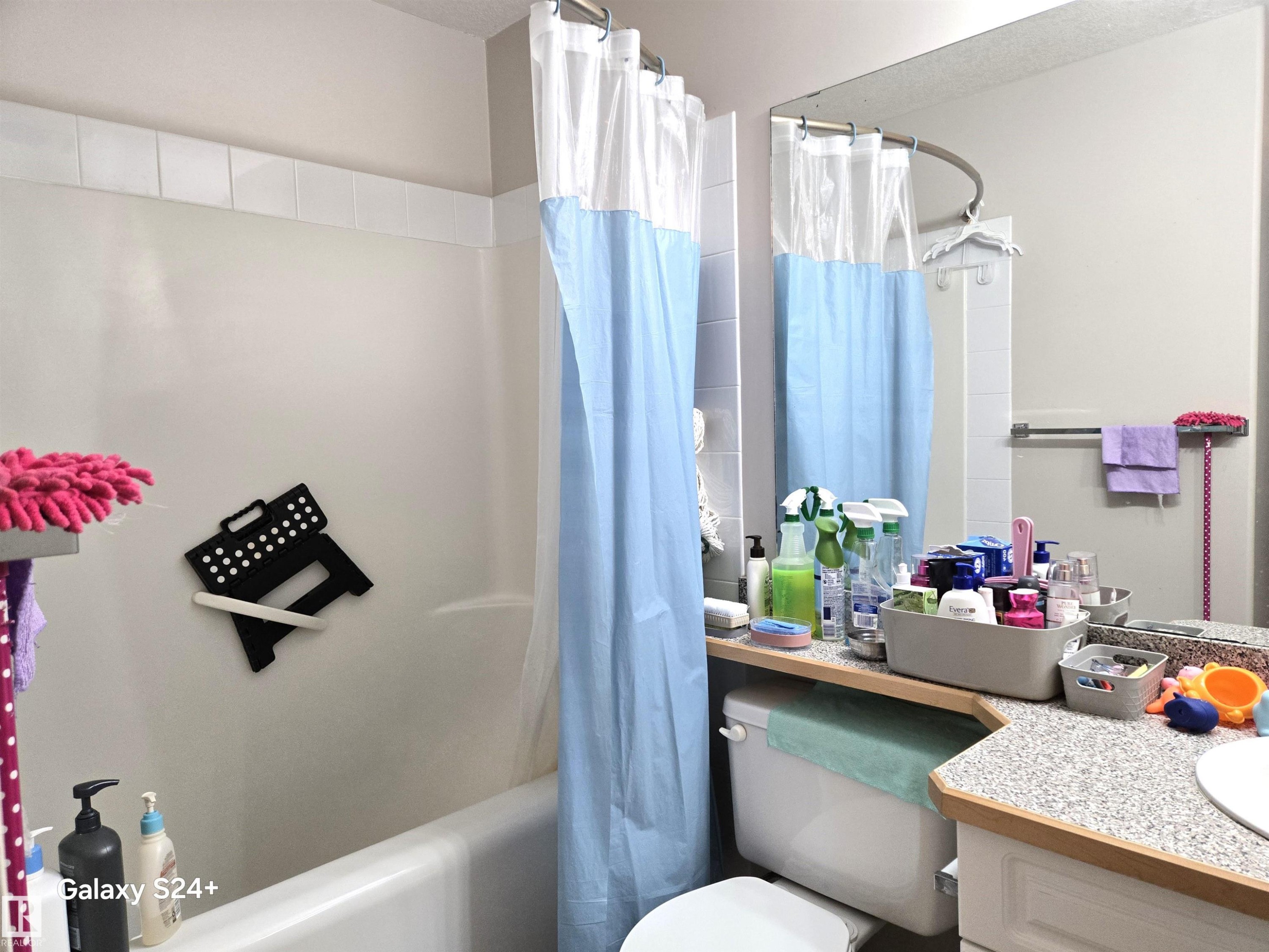 302 151 Edwards Dr, Edmonton, AB - Indoor Photo Showing Bathroom