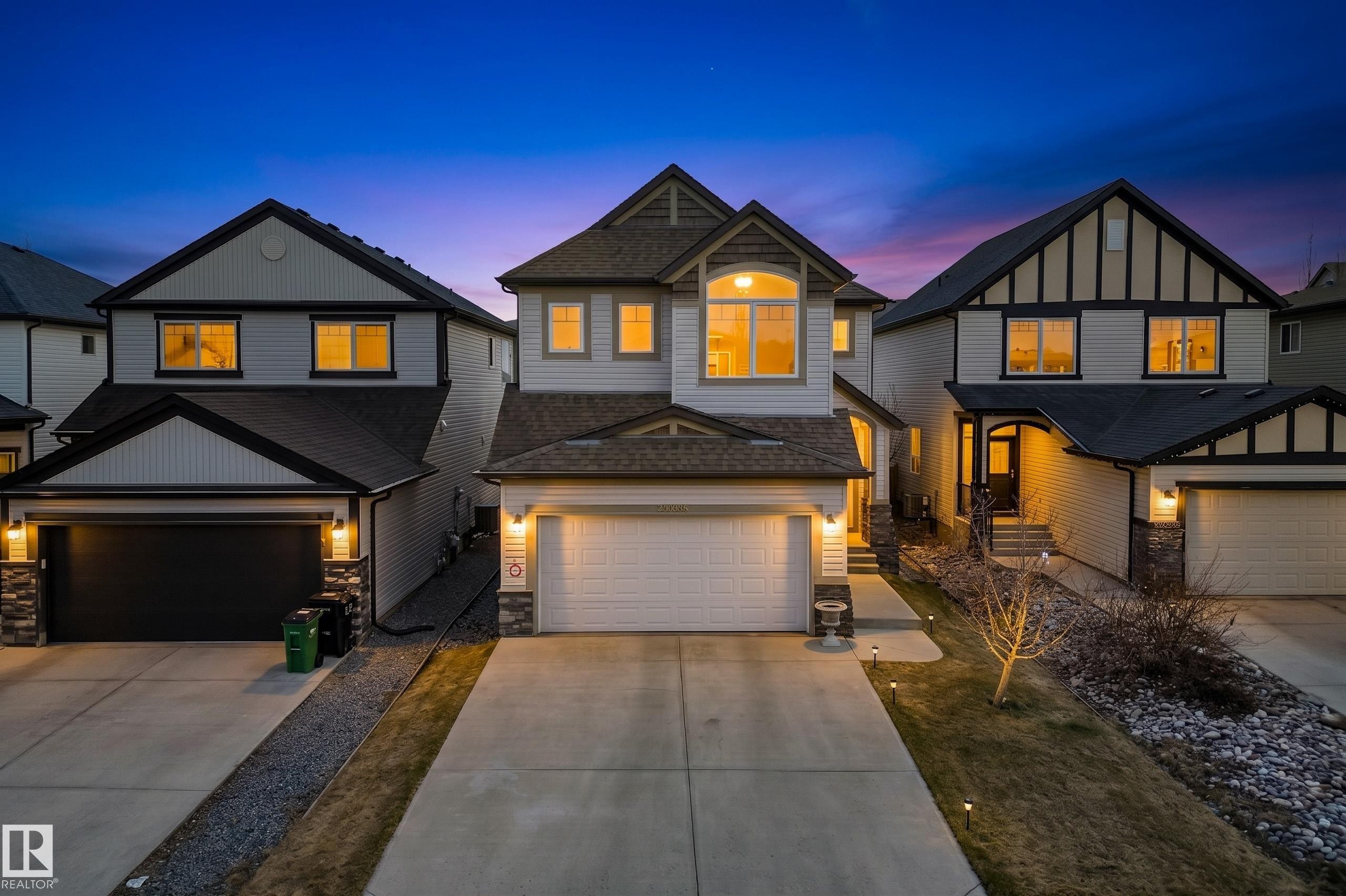 22055 95 Avenue Nw, Edmonton, AB - Outdoor With Facade