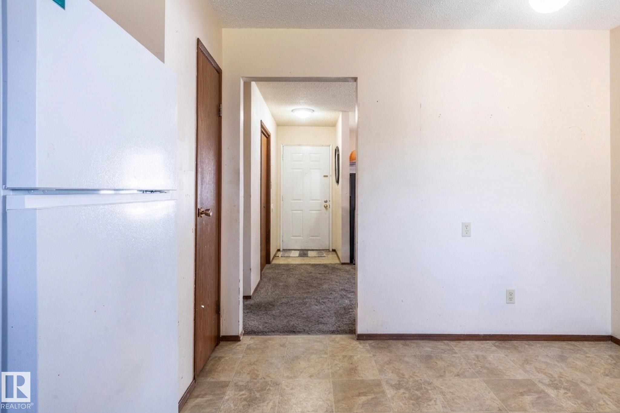 34 Abbey Crescent, St. Albert, AB - Indoor Photo Showing Other Room