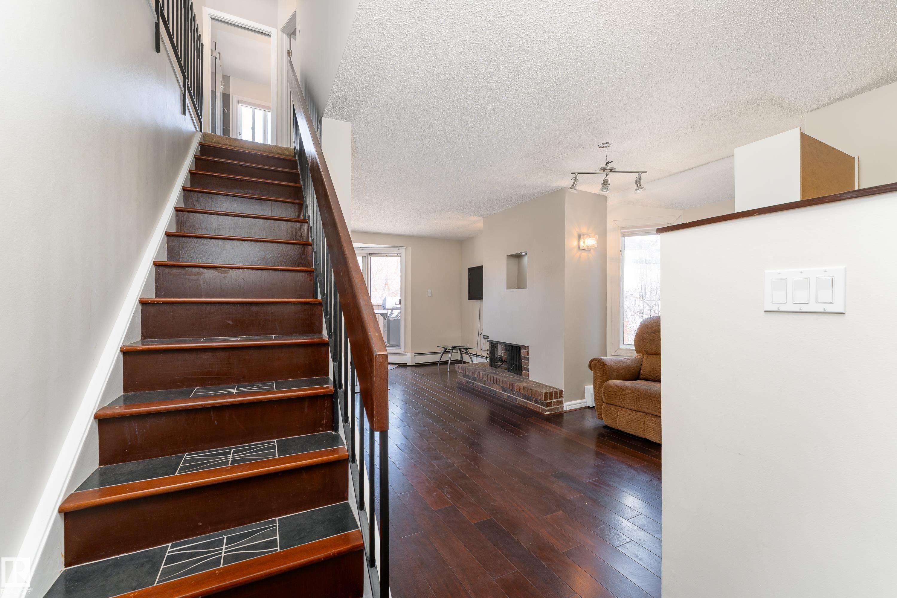 11120 83 Avenue, Edmonton, AB - Indoor Photo Showing Other Room