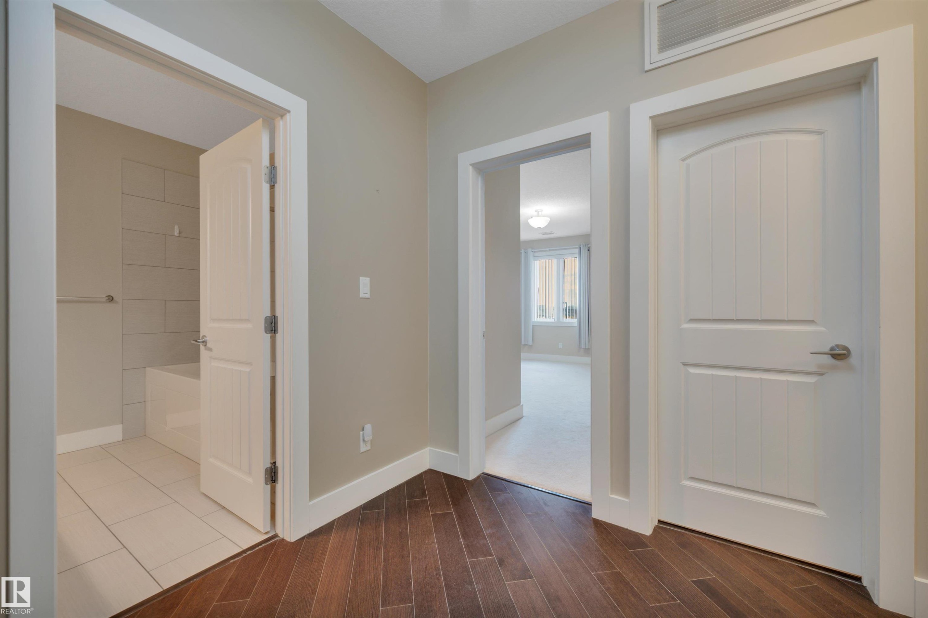 243 6079 Maynard Way, Edmonton, AB - Indoor Photo Showing Other Room