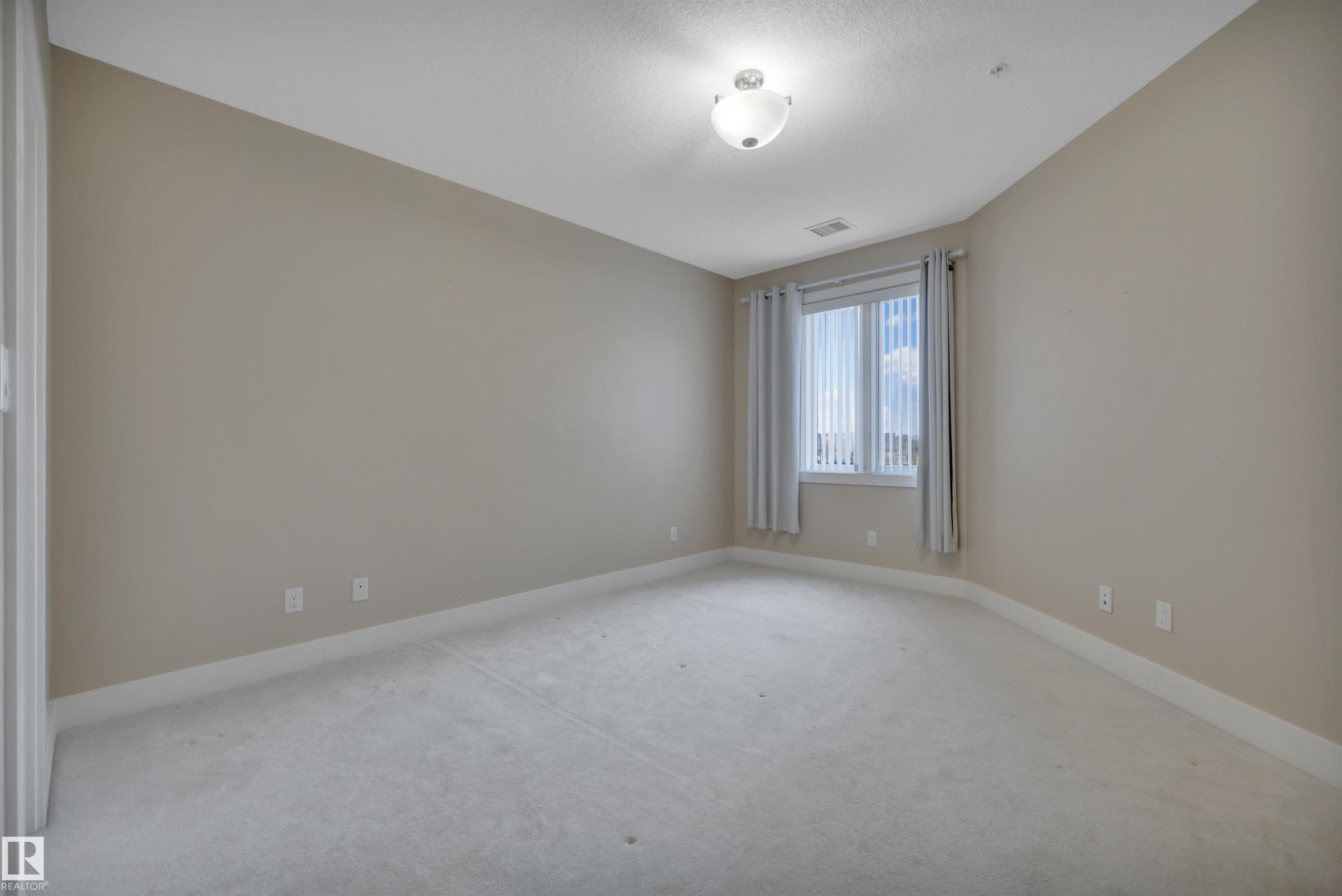 243 6079 Maynard Way, Edmonton, AB - Indoor Photo Showing Other Room