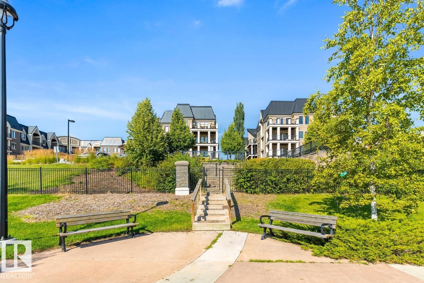 243 6079 Maynard Way, Edmonton, AB - Outdoor