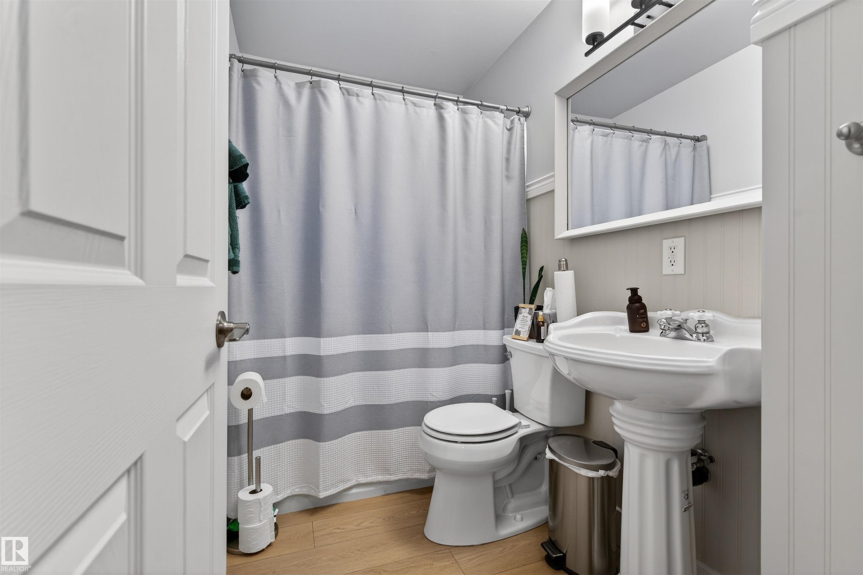 16 Mural Crescent, St. Albert, AB - Indoor Photo Showing Bathroom