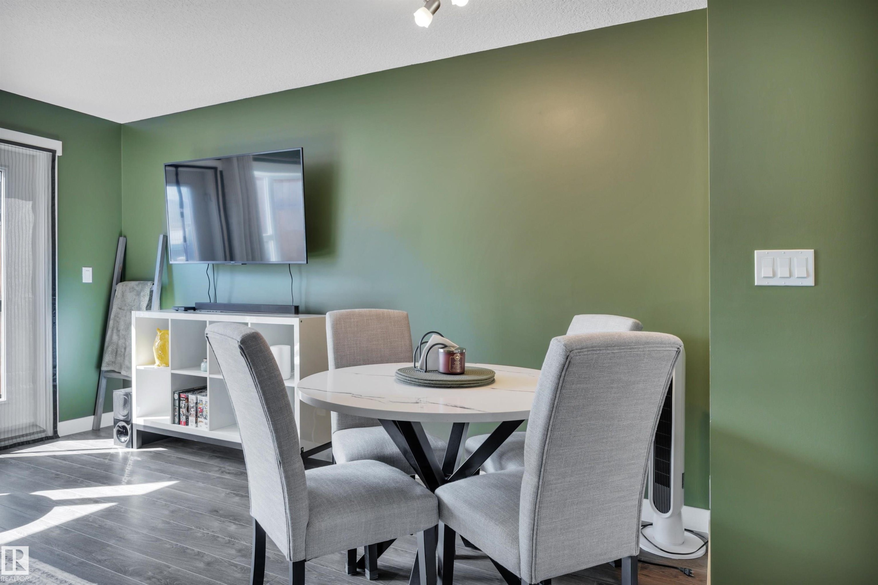 309 401 Southfork Drive, Leduc, AB - Indoor Photo Showing Dining Room
