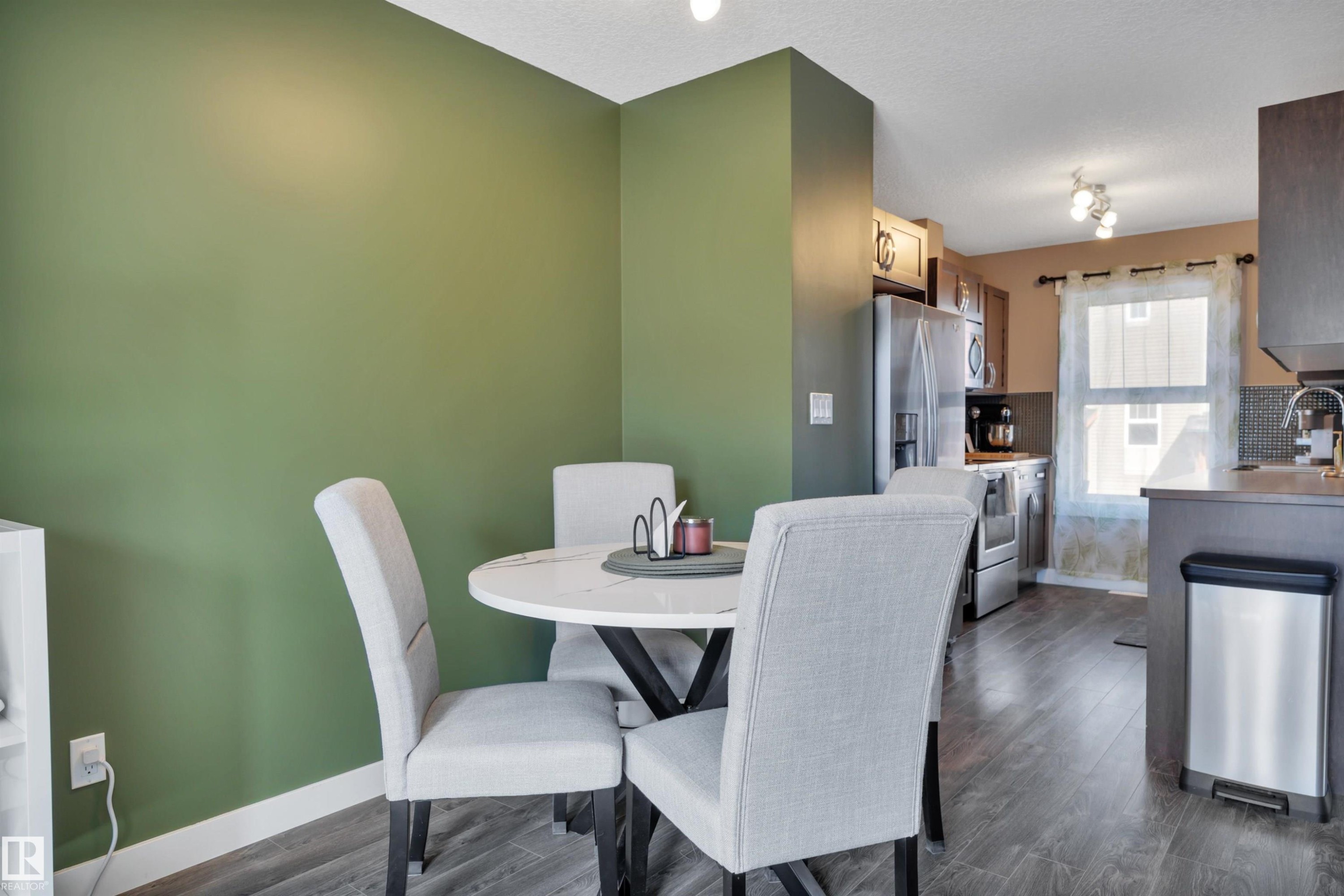 309 401 Southfork Drive, Leduc, AB - Indoor Photo Showing Dining Room