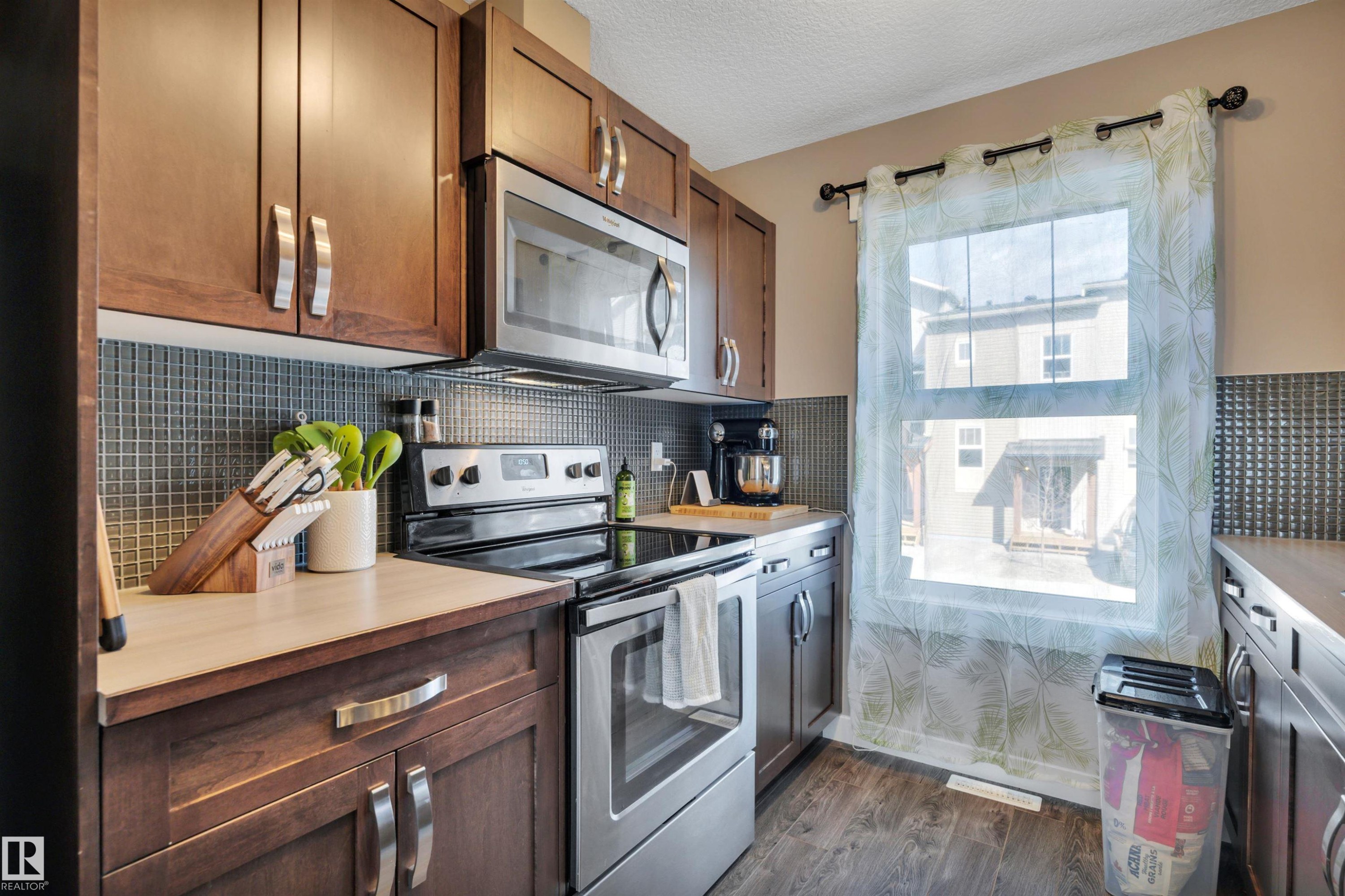 309 401 Southfork Drive, Leduc, AB - Indoor Photo Showing Kitchen